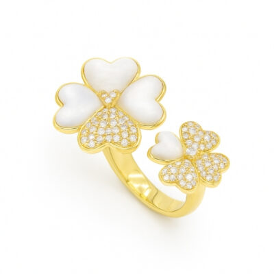 Sortija Biru Tika Margarita de Madre Perla y Diamantes en Oro Amarillo 18K