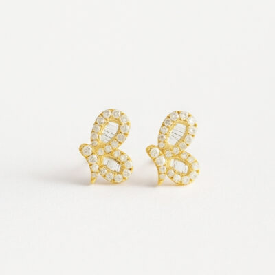 Aretes Diamantesta Media Mariposa en Oro Amarillo 18k con Diamantes
