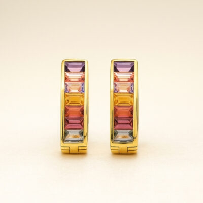 Medias Argollas Biru Coin en Oro Amarillo 18k con Natural Color Stones