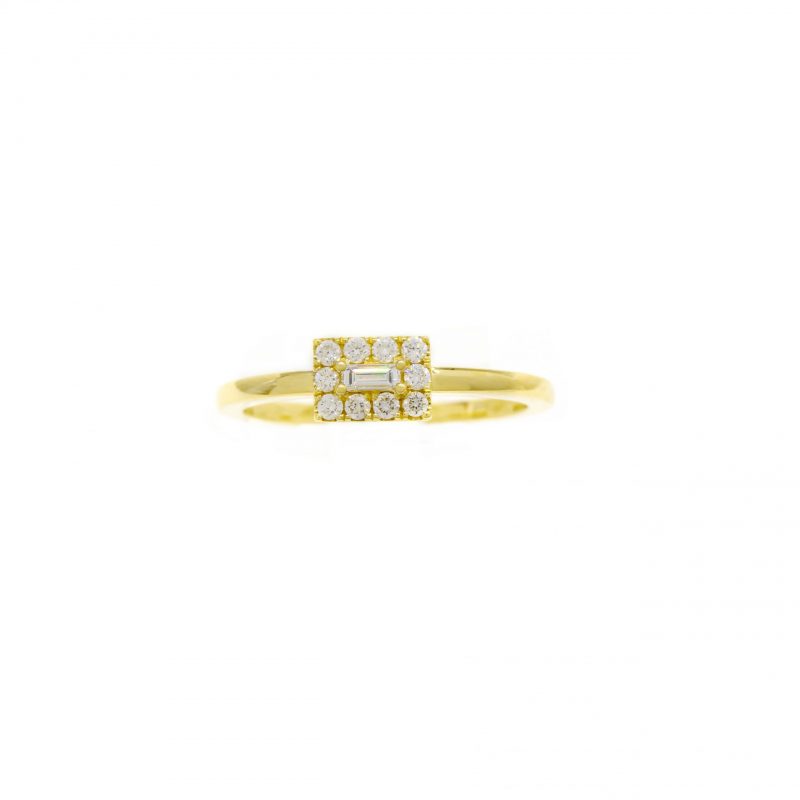 Sortija Diamantesta Rectangular en Oro Amarillo 18K con Diamantes