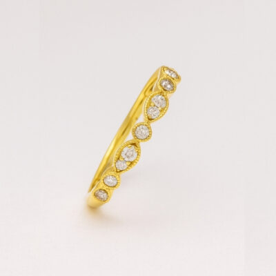 Sortija Riviere Diamantesta en Oro Amarillo 18K con Diamantes