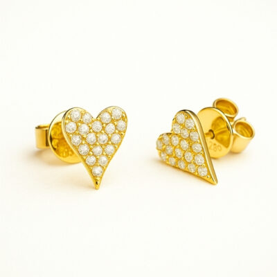 Aretes de corazón en Oro Amarillo 18K con diamantes
