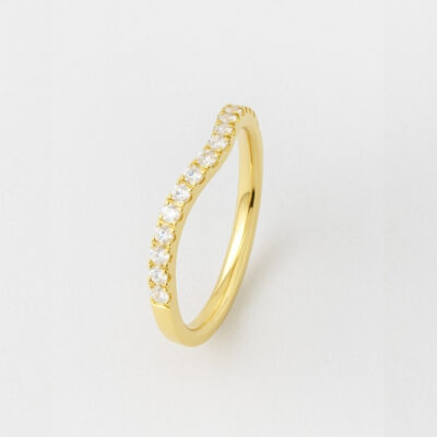 Riviere oro amarillo con diamantes en V