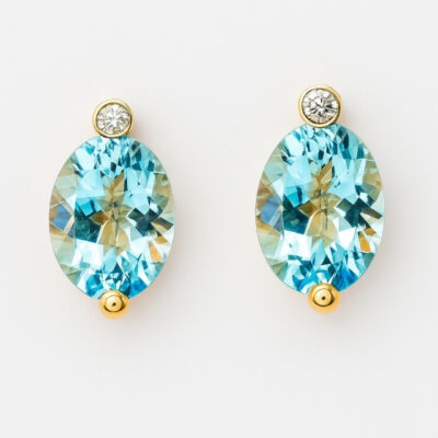 Aretes de Aguamarina con diamantes en Oro Amarillo 18K