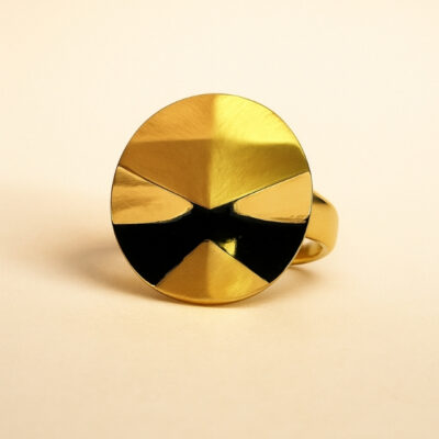 Sortija Círculo Satinado y Arenado en Oro Amarillo 18k