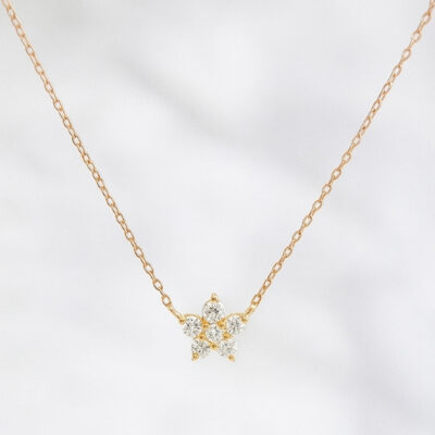 Collar modelo estrella de diamantes en oro amarillo 18K