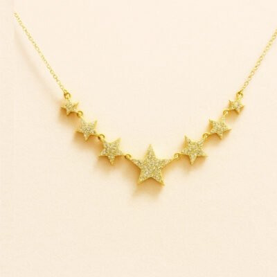 Collar estrella con diamantes en oro amarillo 18K