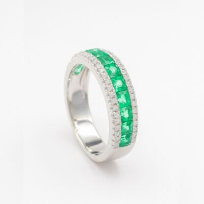 Churumbela con Esmeralda y Diamantes en Oro Blanco 18k