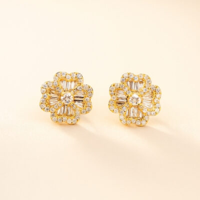 Trébol con Diamantes en Oro Amarillo de 18k.