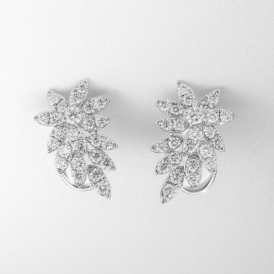 Aretes Trepador con Diamantes en Oro Blanco 18K.