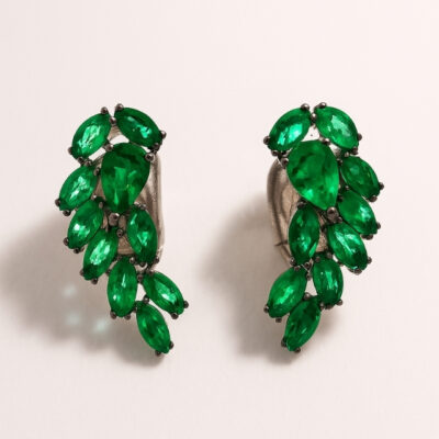 Aretes Trepador de Esmeraldas en Oro Blanco 18K.