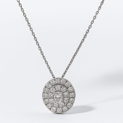 Collar Roseta con Brillante Oval en el centro en Oro Blanco 18K.