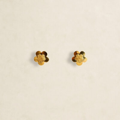 Aretes Kids de Flor con centro Satinado en Oro Amarillo 18k