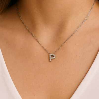 Collar con dije de letra P en  Plata 925