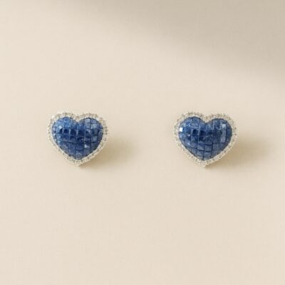 Aretes de Corazón de Zafiros  en Oro Blanco 18k