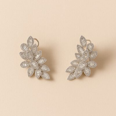 Aretes hojas de diamantes Baguette en Oro Blanco 18k