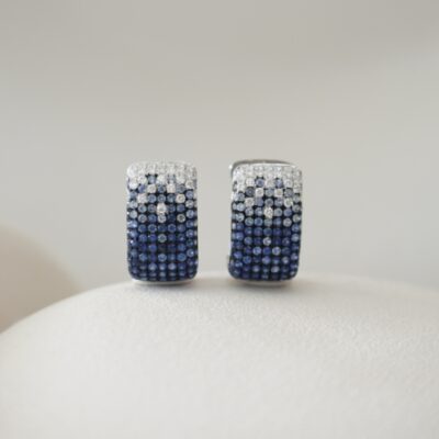 Argollas cuadradas de zafiros y diamantes  en Oro Blanco 18k