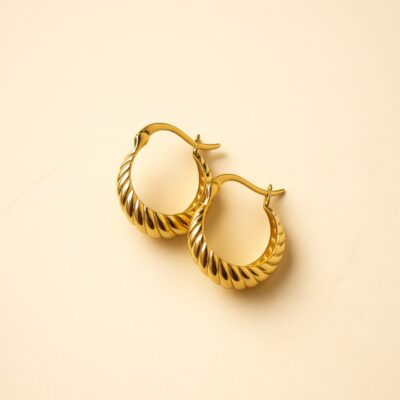 Argollas canoa entorchada en Oro Amarillo 18k