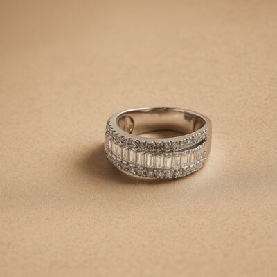 Sortija  cruzada con diamantes Baguette en Oro Blanco 18k