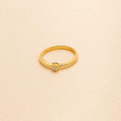 Sortija lisa de diamantes en Oro Amarillo 18k