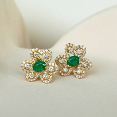 Aretes Flor de diamantes con centro de rubí o esmeralda en oro amarillo 18k