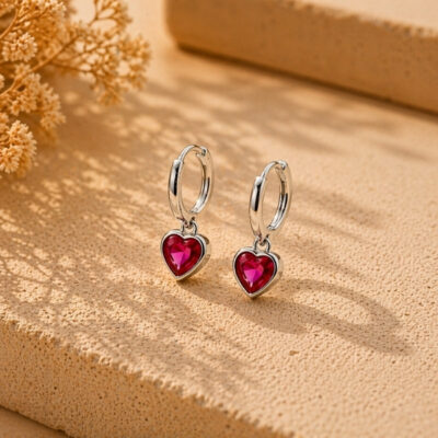 Argollas chicas con corazón colgante en plata 925