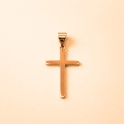 Dije de cruz en oro rosa 18k