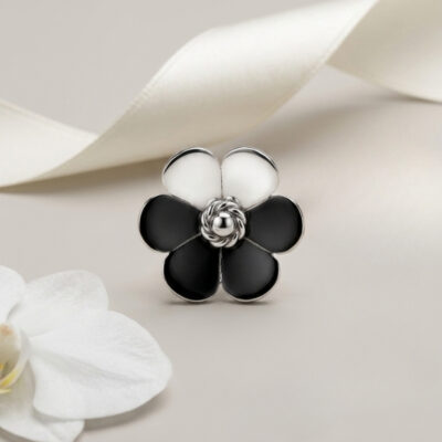 Sortija flor de plata