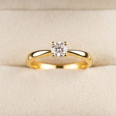 Anillo de compromiso con diamante de laboratorio 0.50 ct en oro amarillo 18k