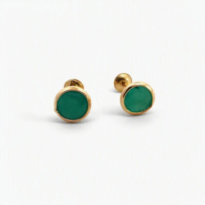 Aretes con Esmeraldas al bicel chicas en oro amarillo 18k